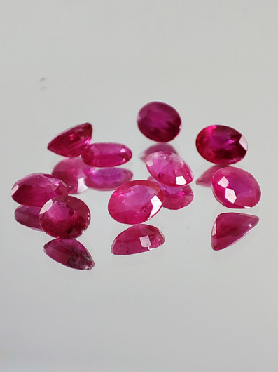 Ruby lot ( 4 - 3  x 3 - 2 x 2 - 1 mm \ 0,2 ct ) oval