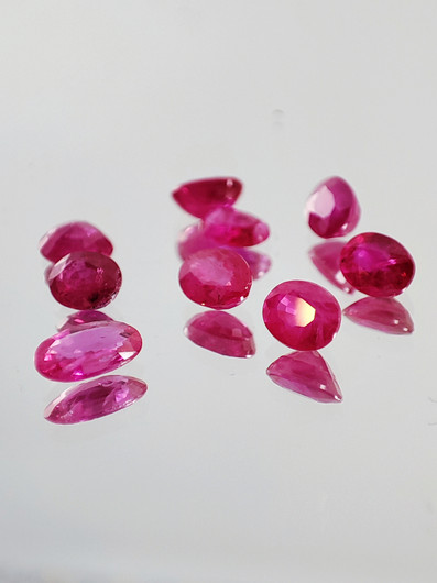 Ruby lot ( 4 - 3  x 3 - 2 x 2 - 1 mm \ 0,2 ct ) oval