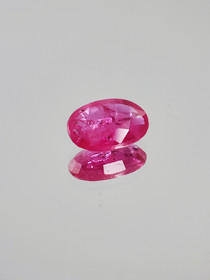Ruby 0,9 ct oval