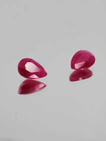 Ruby lot Burma ( 5 x 3 x 2 mm \ 0,4 ct ) pear