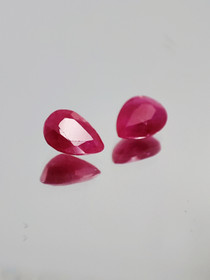 Ruby lot Burma ( 5 x 3 x 2 mm \ 0,4 ct ) pear