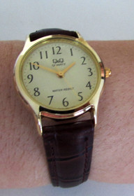 Q&Q  uusi kullattu NOS