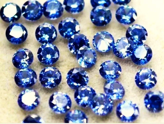 Sapphire  ( synt. ) pyöreä 3,75mm / hinta 2kpl