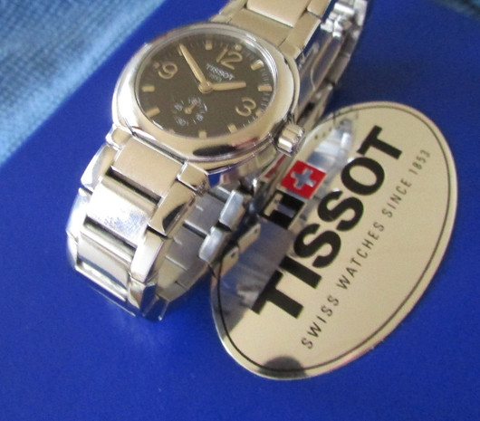 Tissot 1853, juhlamalli, teräksinen käyttökello uutta vastaavassa kunnossa