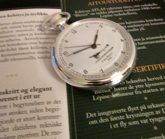 Uusi  taskukello 