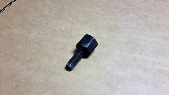 M8 ulkokierre / M10-M12 sisäkierre-adapteri