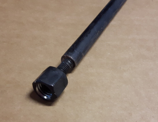 M8 ulkokierre / M10-M12 sisäkierre-adapteri