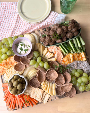 Minilihapullat ja snack board