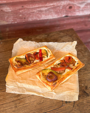 Värikkäät sadonkorjuupiiraat