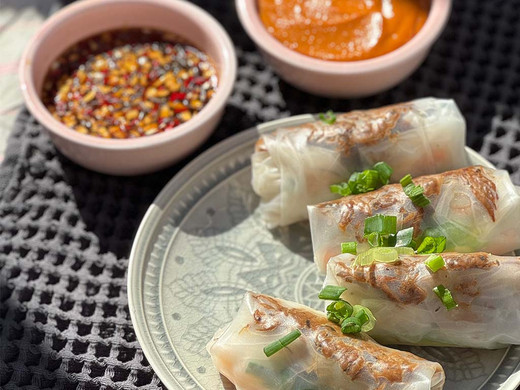 Vietnamilaiset kesärullat pulled pork -täytteellä