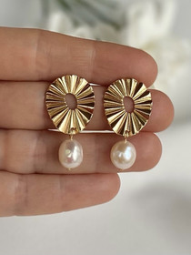 Baroque pearl korvakorut