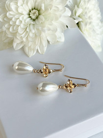 Pisara kukkakorvakorut 