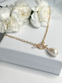 Pisara  kaulakoru makeanveden helmellä