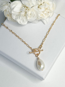 Pisara  kaulakoru makeanveden helmellä