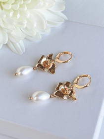 Floral pisarahelmi korvakorut