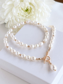 Kaulakoru makeanveden helmillä 