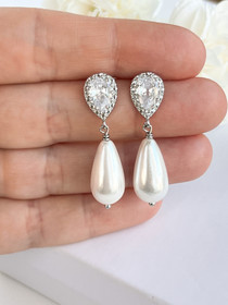 Zirconia Teardrop Helmiäishelmi  korvakorut