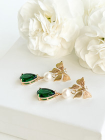 Helmi perhoskorvakorut 