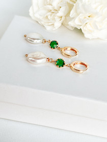 Esmeralda keshihelmi korvakorut 