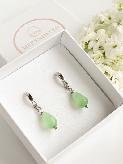 Kissansilmäkvartsi korvakorut 