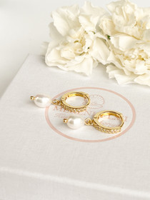 Zirconia makeanvedenhelmi korvakorut 