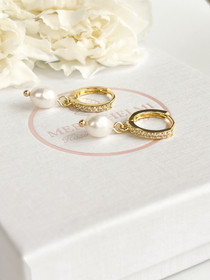 Zirconia makeanvedenhelmi korvakorut 