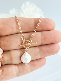 Kaulakoru keshihelmillä