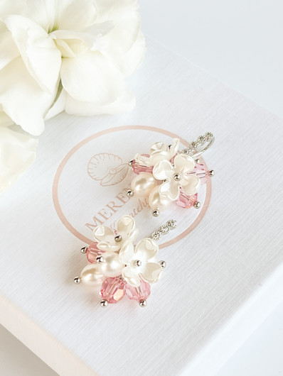 Daira Silver Rose korvakorut