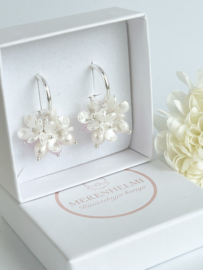 Evelyn silver korvakorut ( Rose Water Opal )