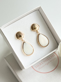 Helmiäishelmi seashell korvakorut