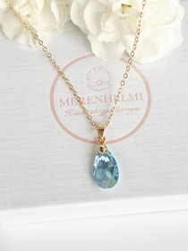 Aqua kristallihelmi kaulakoru 