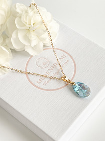 Aqua kristallihelmi kaulakoru 