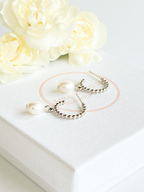 Gia silver korvakorut makeanveden helmillä