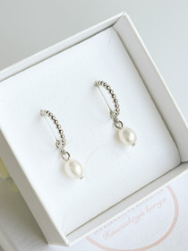 Gia silver korvakorut makeanveden helmillä