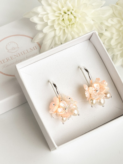 Evelyn Blossom Peach korvakorut 