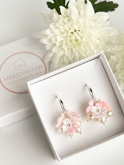 Evelyn Blossom Rose korvakorut 