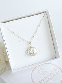 Keshihelmi silver kaulakoru