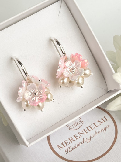 Evelyn Blossom Rose korvakorut 