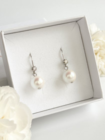 Zirconia silver leverback drop korvakorut kristallihelmillä