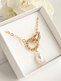 Barokkihelmi kaulakoru