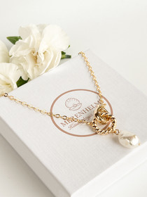 Barokkihelmi kaulakoru