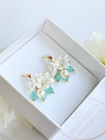 Daira hoop korvakorut (Light Turquoise Shimmer).