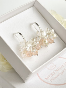 Evelyn silver silk korvakorut 