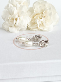  Eva korvakorut makeanveden helmillä