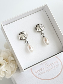 Seashell silver korvakorut makeanveden helmillä