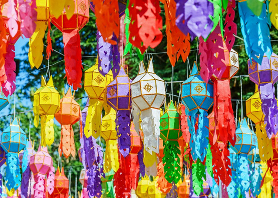 Coloured lanterns, 500 palaa