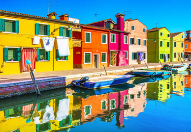 A Break in Burano, Italy, 1000 palaa