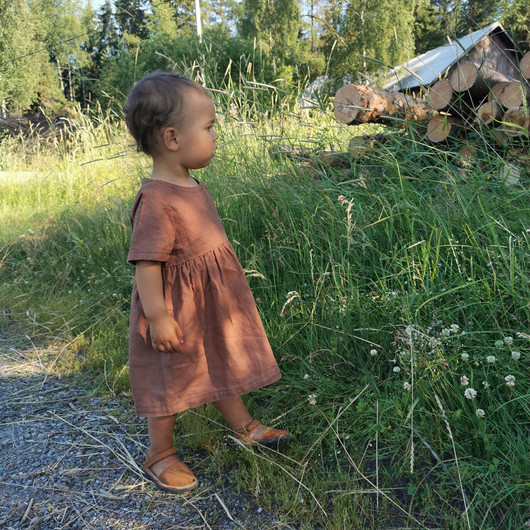Paperikaava: INKERI lasten mekko, koot 80-140cm 
