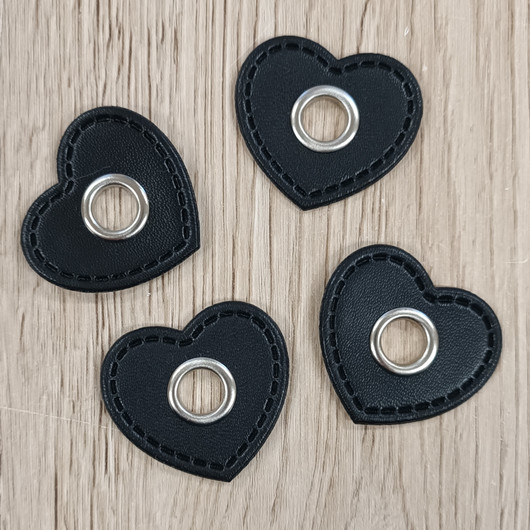4kpl paketti: Musta sydämenmuotoinen sirkkarengas