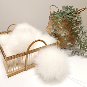 Valkoinen tupsu, 15cm